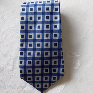 Robert Talbott "Best of Class" Blue & White Geometric Pattern Silk Necktie  4"